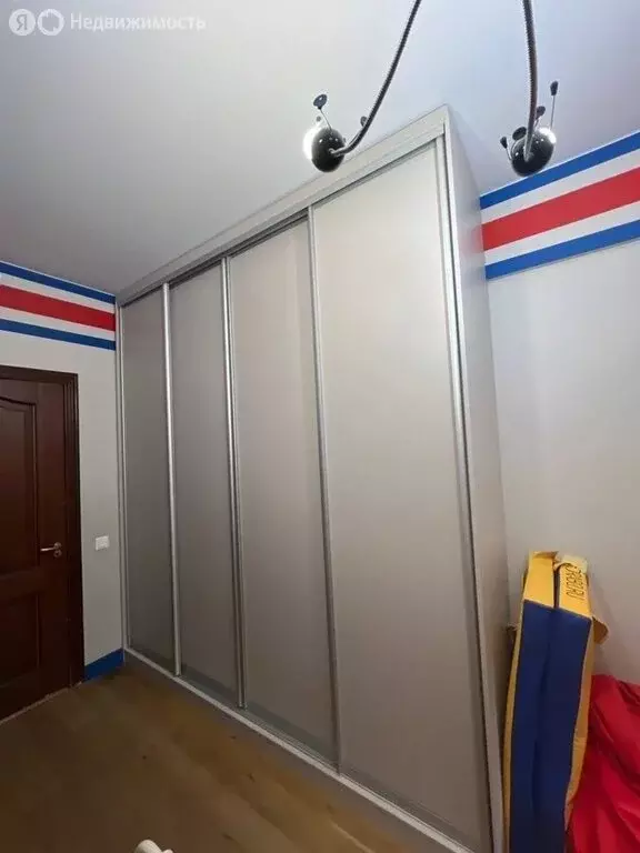 2-комнатная квартира: Москва, улица Маршала Бирюзова, 24 (70 м) - Фото 0