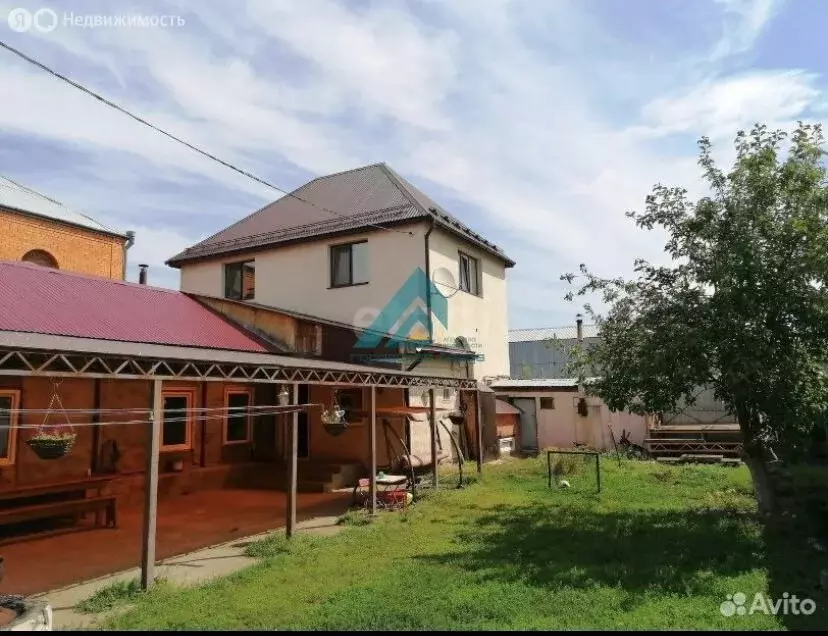 Дом в Оренбург, Лобовская улица, 71 (180 м) - Фото 1