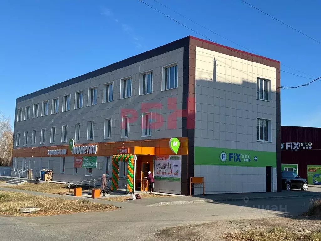 Торговая площадь в Свердловская область, Тавда ул. Елохина, 7А (615 м) - Фото 0