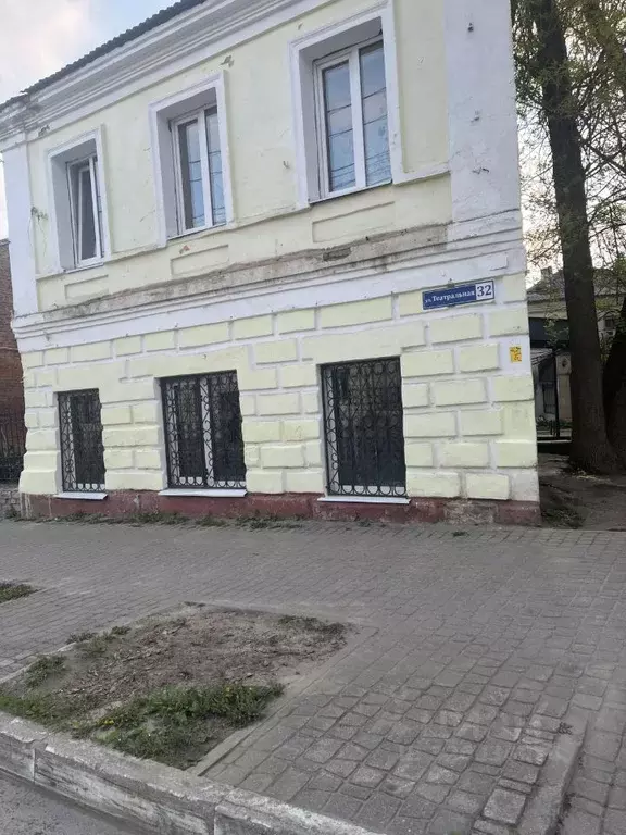 Торговая площадь в Калужская область, Калуга Театральная ул., 32 (80 ... - Фото 2