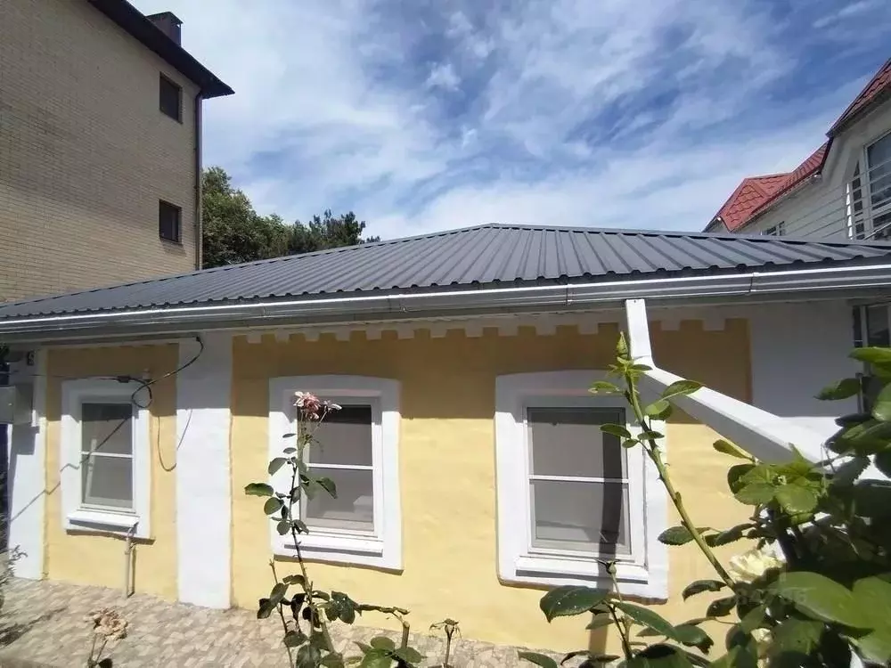 Дом в Краснодарский край, Анапа Заводская ул., 5 (50 м) - Фото 1
