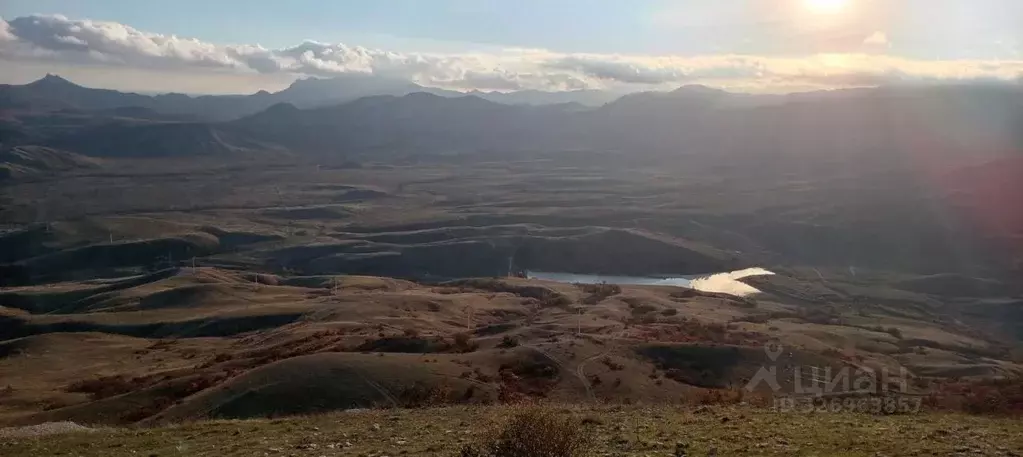 Участок в Крым, Кировский район, Первомайское с/пос, с. Отважное  ... - Фото 1