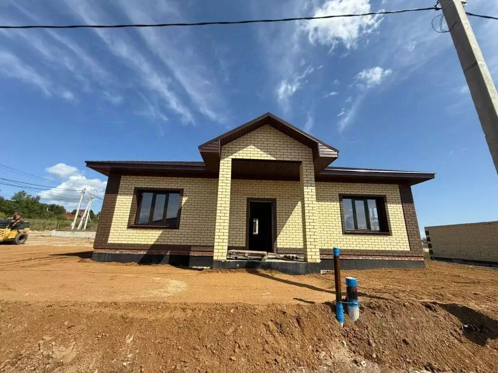 Дом в Амурская область, Благовещенский район, с. Чигири ул. Высокая ... - Фото 1