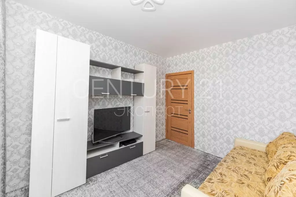 3-к кв. Калининградская область, Калининград Октябрьская ул., 15 (63.0 ... - Фото 1