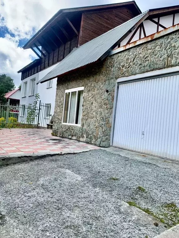 Дом в Свердловская область, Первоуральск ул. Папанинцев, 32/4 (440 м) - Фото 2