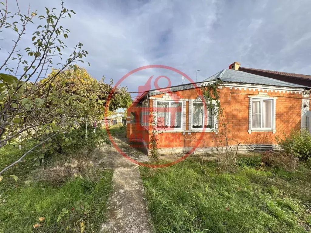 Дом в Краснодарский край, Лабинское городское поселение, пос. ... - Фото 1