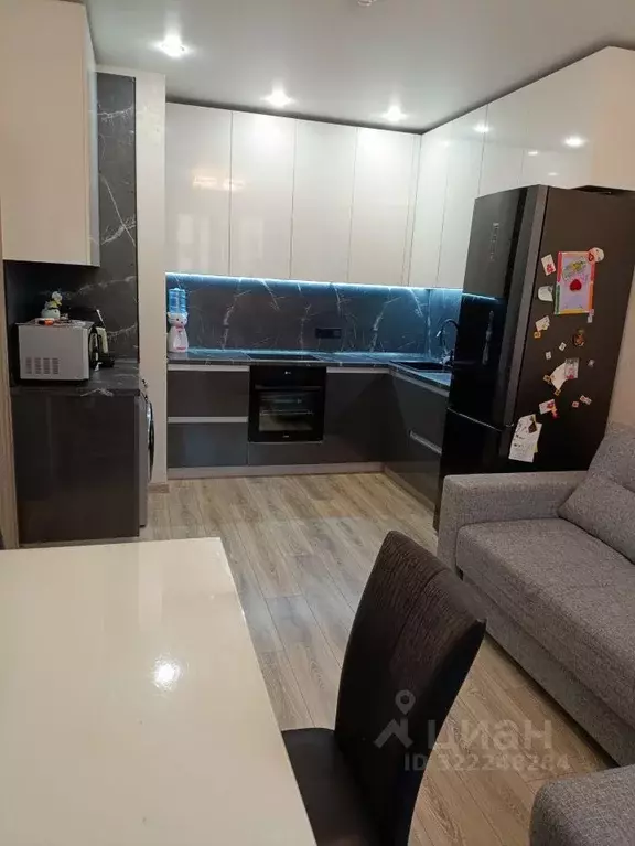 2-к кв. Омская область, Омск Взлетная ул., 9/1 (55.0 м) - Фото 1