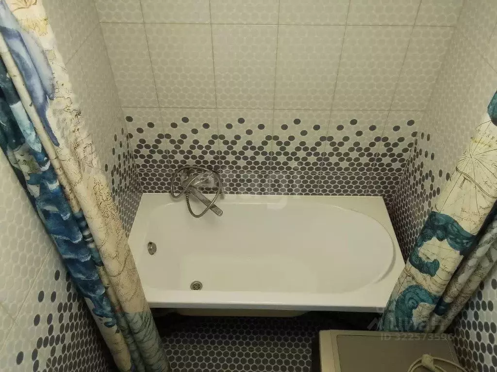 3-к кв. Калужская область, Калуга ул. Веры Андриановой, 27 (72.0 м) - Фото 2