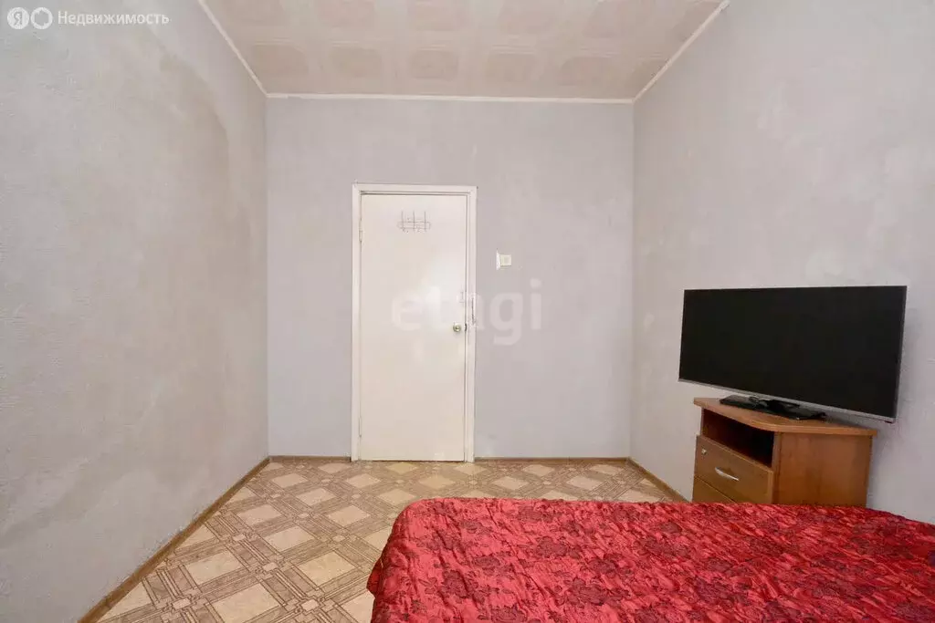 3-комнатная квартира: Якутск, улица Фёдора Попова, 18 (73.5 м) - Фото 1