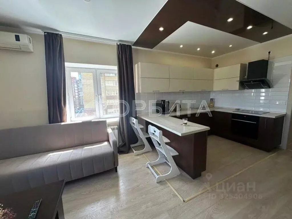 1-к кв. Тюменская область, Тюмень ул. Салтыкова-Щедрина, 58/3 (60.8 м) - Фото 1