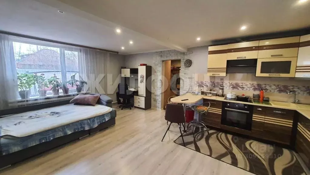 Дом в Хакасия, Абакан Профсоюзная ул. (93 м) - Фото 1