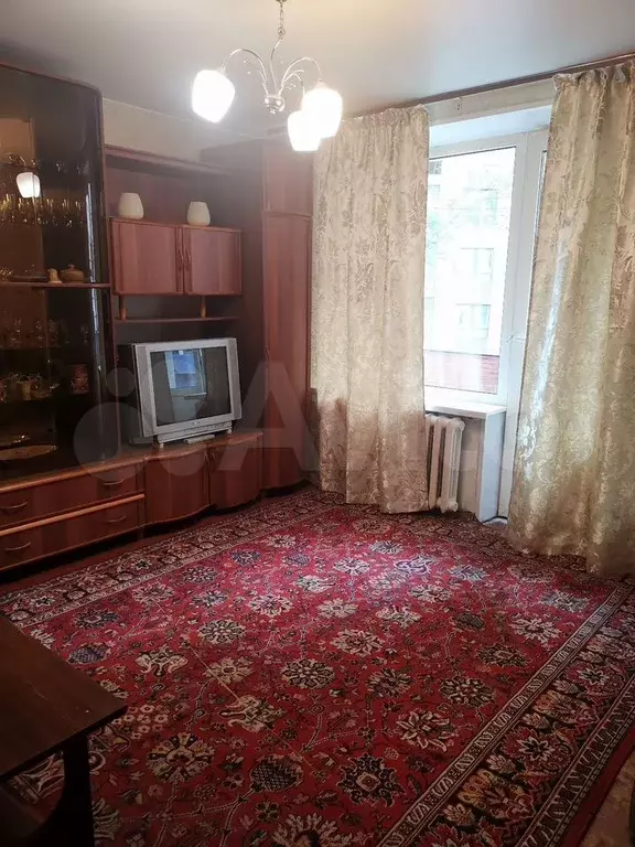 2-к. квартира, 39 м, 4/9 эт. - Фото 1