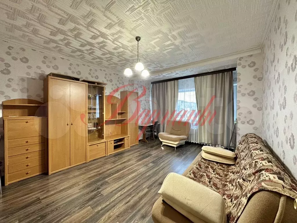1-к. квартира, 42 м, 5/5 эт. - Фото 0