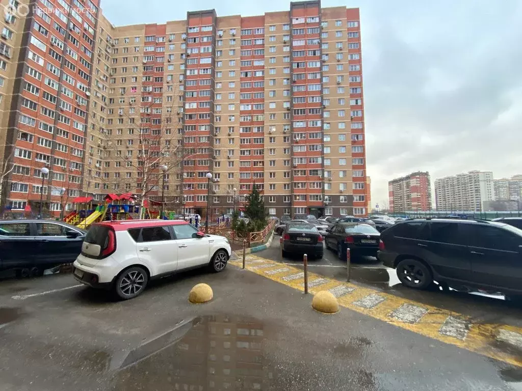 1-комнатная квартира: посёлок городского типа Октябрьский, микрорайон ... - Фото 1