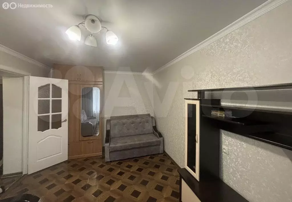 1-комнатная квартира: Владикавказ, площадь 50 лет Октября, 6 (32 м) - Фото 2