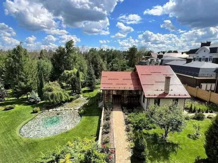 Дом в Белгородская область, Белгород просп. Ватутина (1100 м) - Фото 1