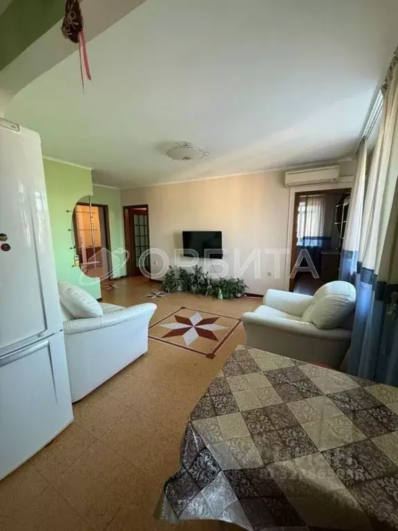 3-к кв. Тюменская область, Тюмень ул. 50 лет Октября, 44 (63.4 м) - Фото 2