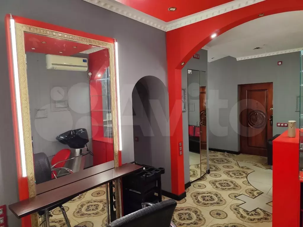 Торговое помещение с трафиком площадью 50 кв. м - Фото 1