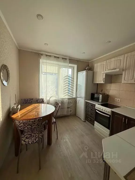 3-к кв. Белгородская область, Старый Оскол Жукова мкр, 21 (65.0 м) - Фото 0