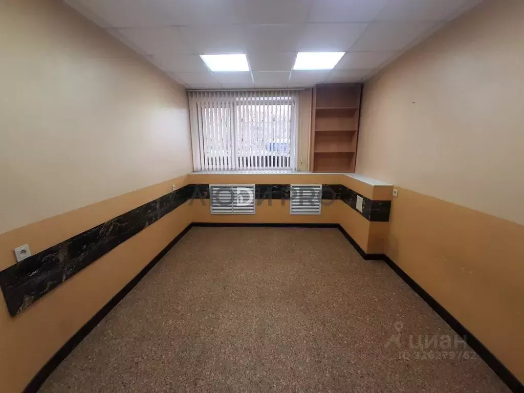 Офис в Кировская область, Киров ул. Сурикова, 33 (70 м) - Фото 1