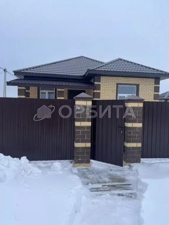 Дом в Тюменская область, Тюменский муниципальный округ, с. Успенка ул. ... - Фото 1