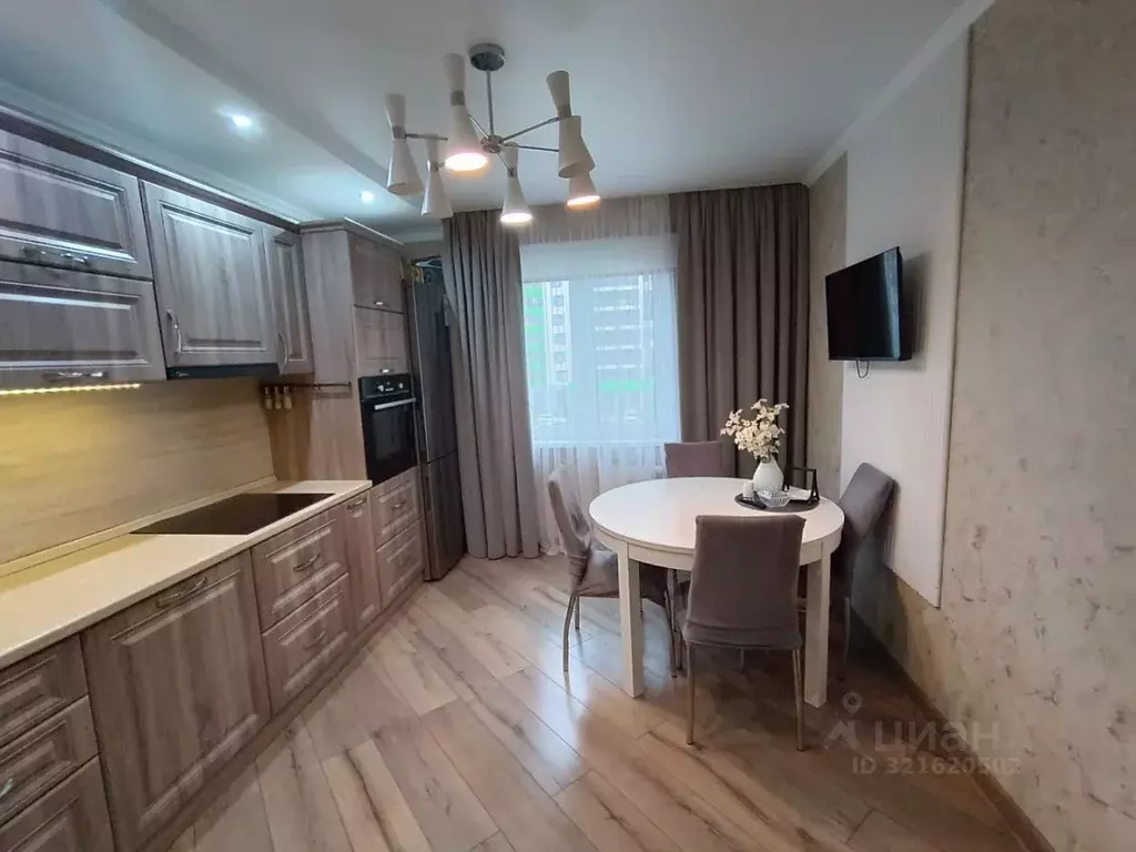 2-к кв. Татарстан, Казань ул. Натана Рахлина, 13 (60.0 м) - Фото 0