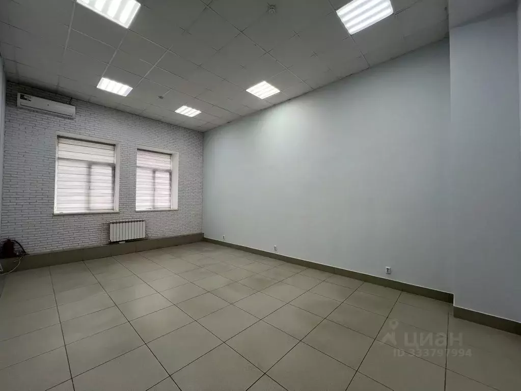 Офис в Татарстан, Казань ул. Мазита Гафури, 50к2 (37 м) - Фото 1