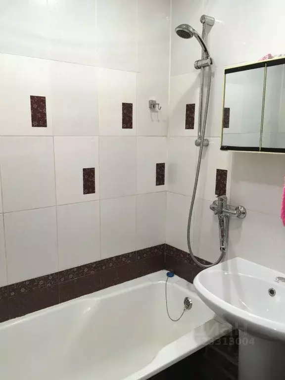 2-к кв. Свердловская область, Екатеринбург ул. Серафимы Дерябиной, ... - Фото 2