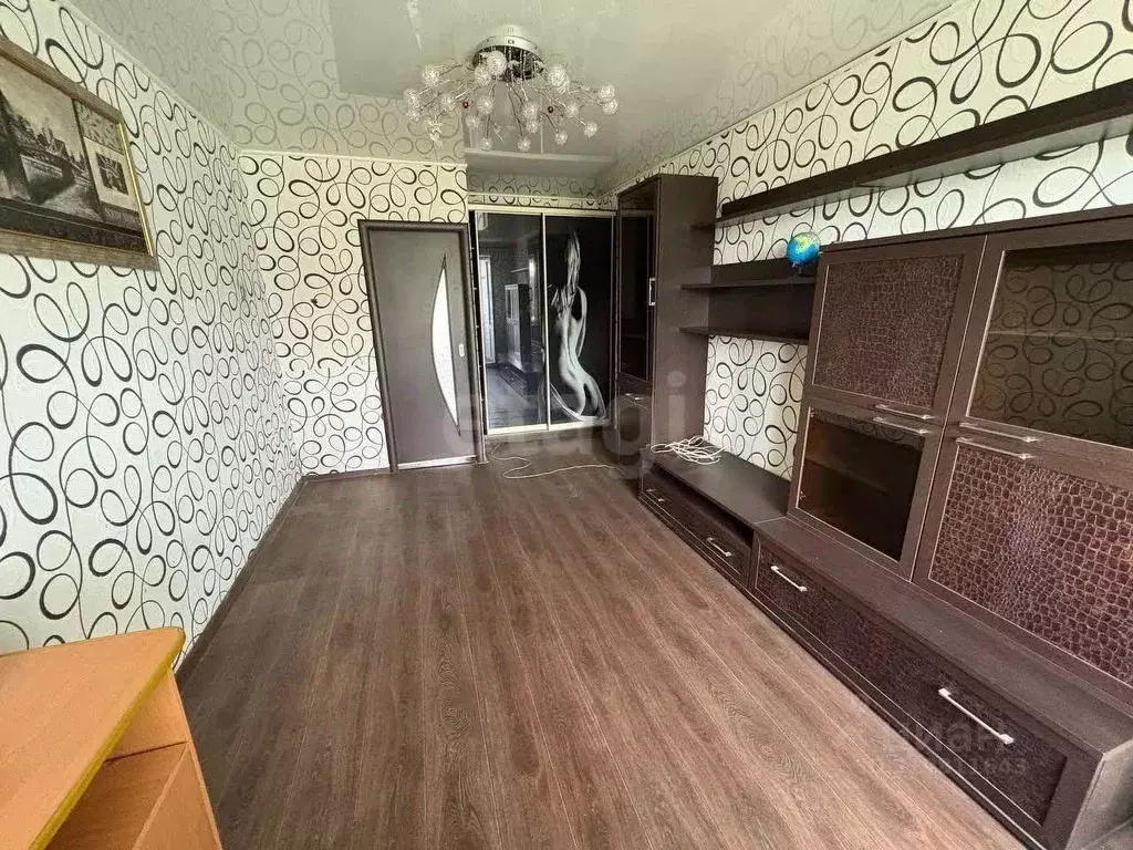 2-к кв. Оренбургская область, Оренбург ул. Юных Ленинцев, 6 (44.7 м) - Фото 0