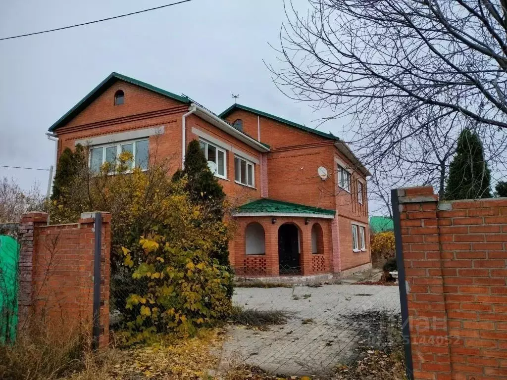 Дом в Самарская область, Октябрьск ул. Степана Разина, 204 (189 м) - Фото 1