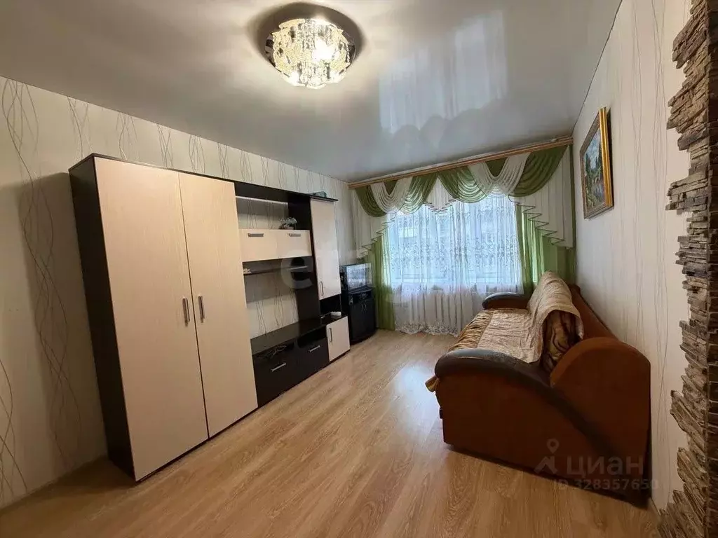 1-к кв. Брянская область, Брянск Новозыбковский пер., 1 (30.8 м) - Фото 1