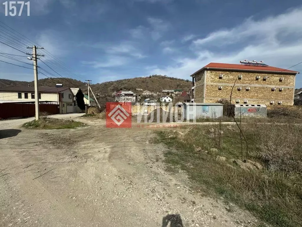 Участок в Крым, Алушта муниципальный округ, с. Рыбачье ул. Центральная ... - Фото 1
