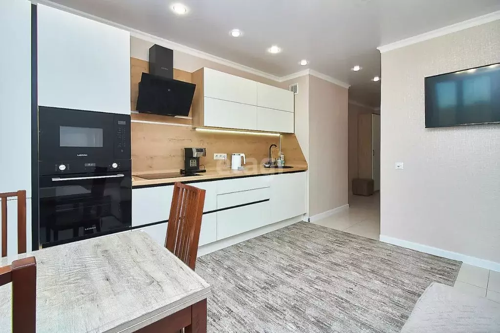 2-к кв. Тюменская область, Тюмень ул. Вице-адмирала Воронцова, 5 (55.0 ... - Фото 1