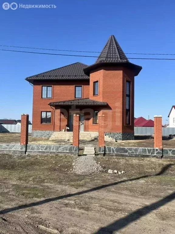 Дом в Курган, микрорайон Тополя, Стартовая улица (343 м) - Фото 1