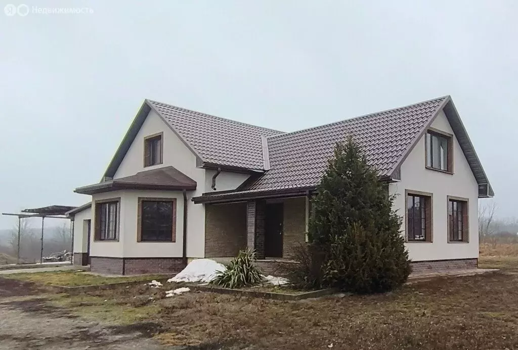 Дом в село Гостищево, Молодёжная улица (210.6 м) - Фото 1