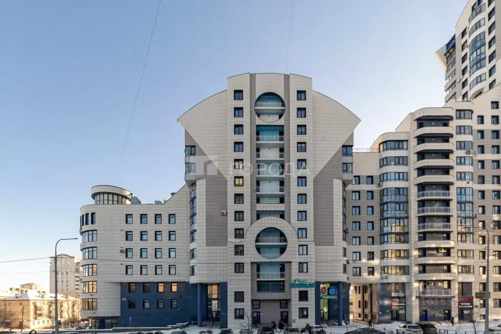 3-к кв. Алтайский край, Барнаул ул. Папанинцев, 111 (107.0 м) - Фото 0