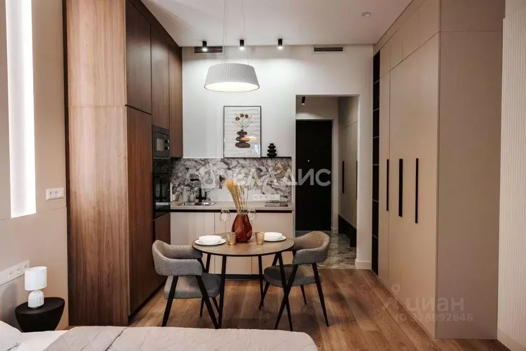 Студия Санкт-Петербург наб. Макарова, 58 (29.0 м) - Фото 1