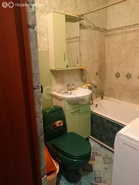 3-комнатная квартира: Чебаркуль, улица Карпенко, 12 (57.8 м) - Фото 0