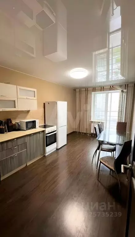 2-к кв. Свердловская область, Екатеринбург ул. Юмашева, 1 (63.2 м) - Фото 1