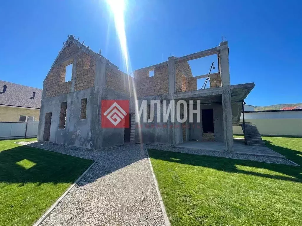 Дом в Севастополь с. Гончарное, ул. Варнаутская, 7 (300 м) - Фото 2