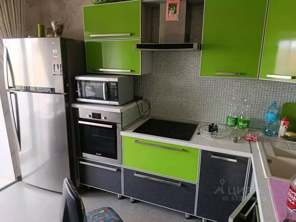 3-к кв. Челябинская область, Верхний Уфалей ул. Ленина, 145/2 (79.8 м) - Фото 1