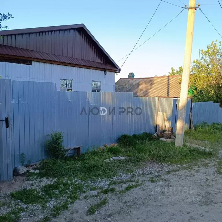 Дом в Саратовская область, Саратов туп. 3-й Ново-Автобусный, 5 (70 м) - Фото 1