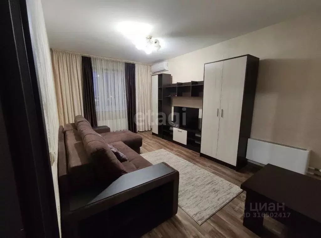 2-к кв. Липецкая область, Липецк ул. И.В. Свиридова, 10 (60.0 м) - Фото 1