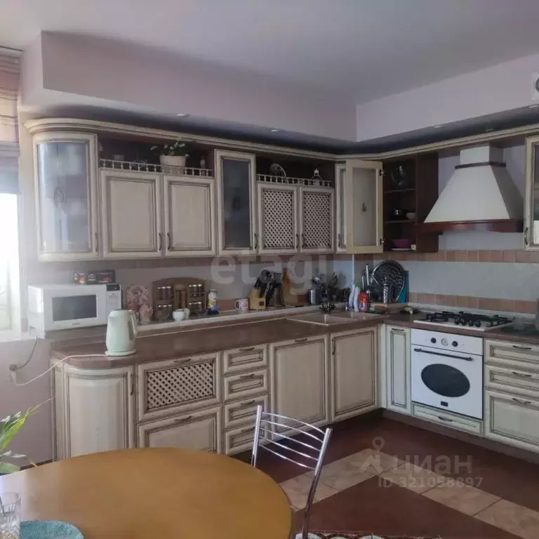 Дом в Астраханская область, Астрахань Васильковая ул., 14А (408 м) - Фото 1