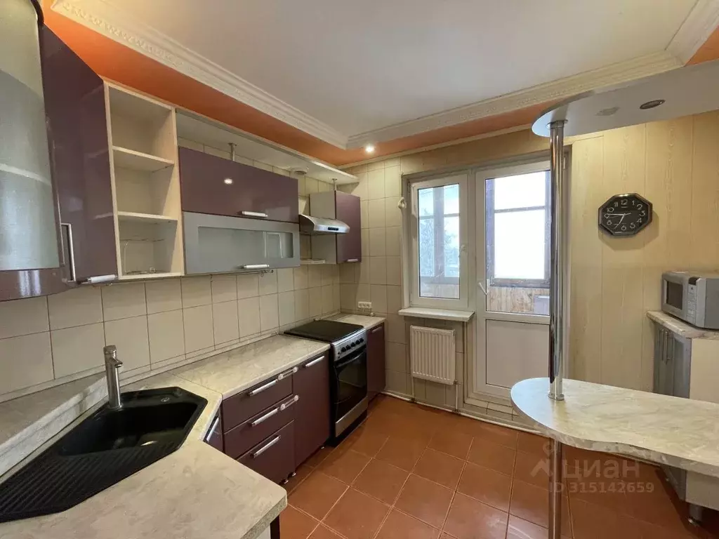 3-к кв. Псковская область, Псков ул. Новоселов, 48 (67.0 м) - Фото 1