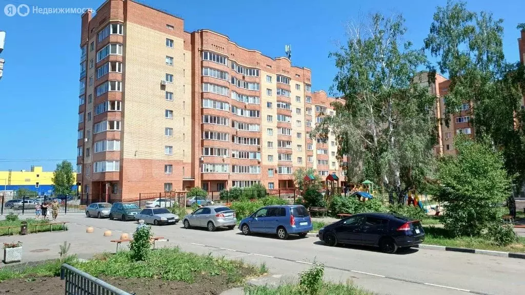 3-комнатная квартира: Омск, улица Мишина, 8 (70 м) - Фото 1
