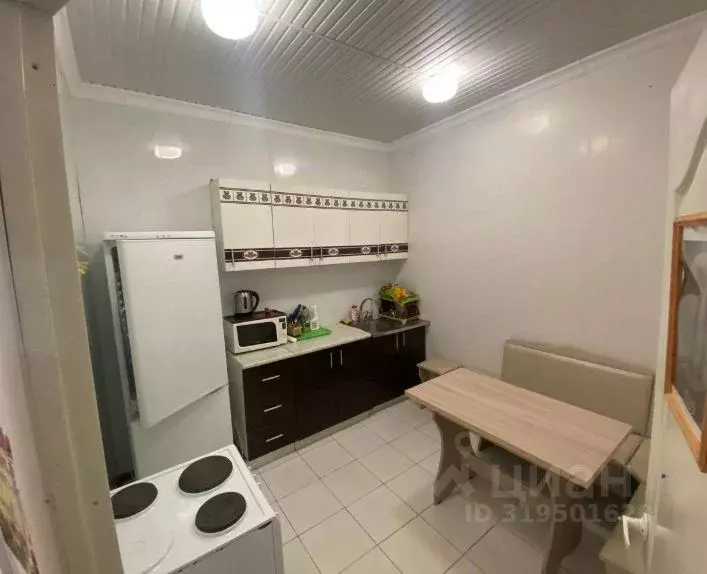 3-к кв. Краснодарский край, Ейск ул. Калинина, 73/4 (150.0 м) - Фото 0