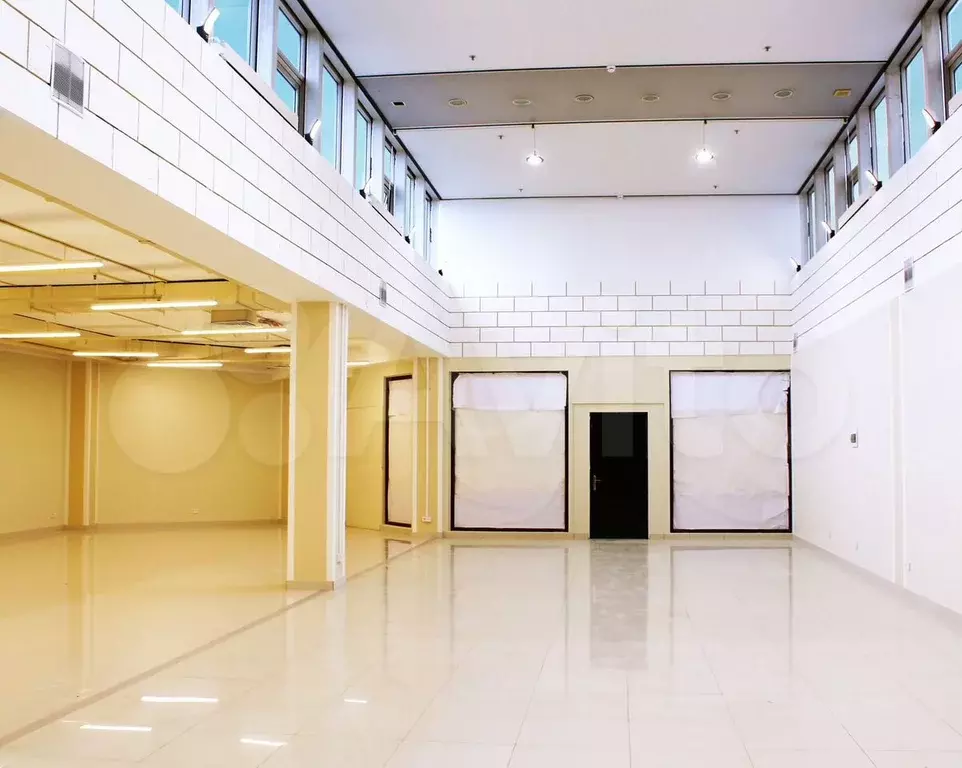 Офис, свободное назначение, у метро, 260 - 360 м - Фото 0