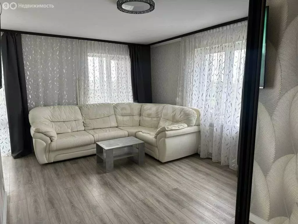 Квартира-студия: Череповец, улица Максима Горького, 5 (41.8 м) - Фото 1