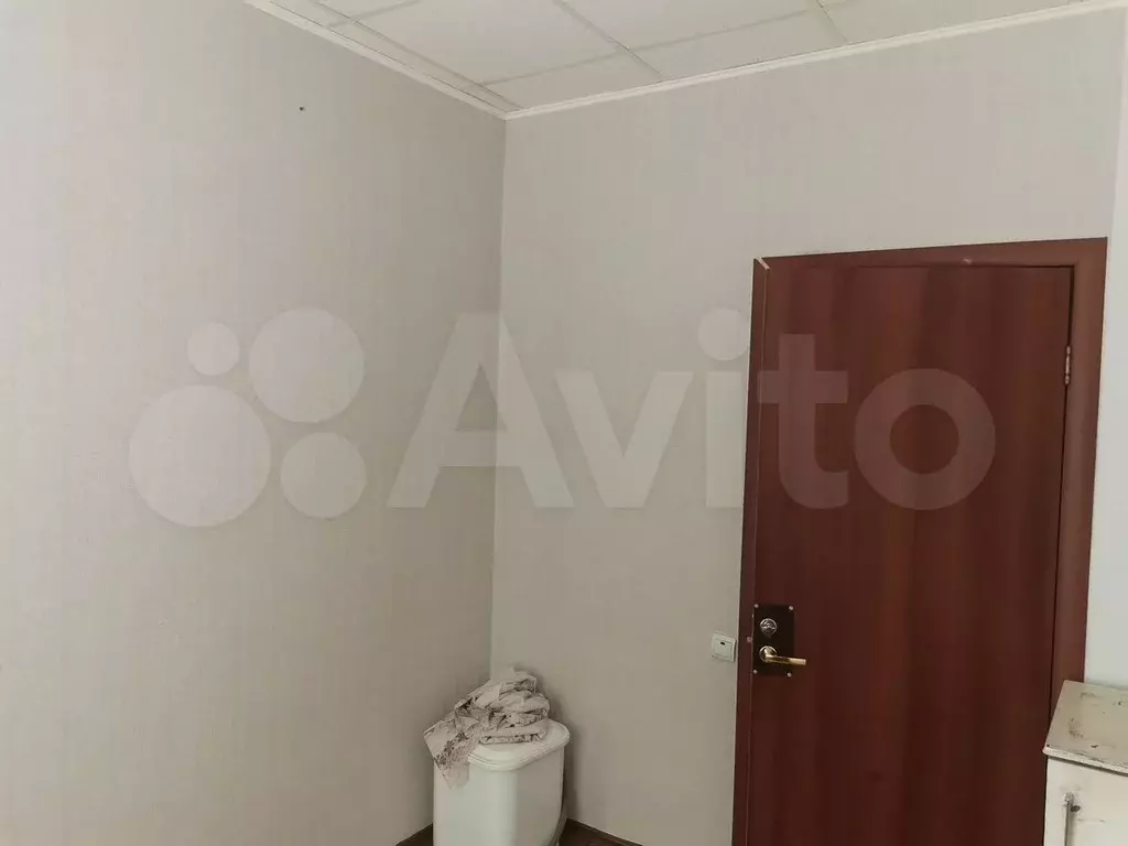 Комната 8,4 м в 3-к., 1/3 эт. - Фото 1